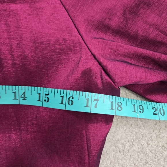 Kerrybrooke Shiny Magenta Jacket With Button Down Collar and 3/4 Sleeves. Small - Picture 14 of 15